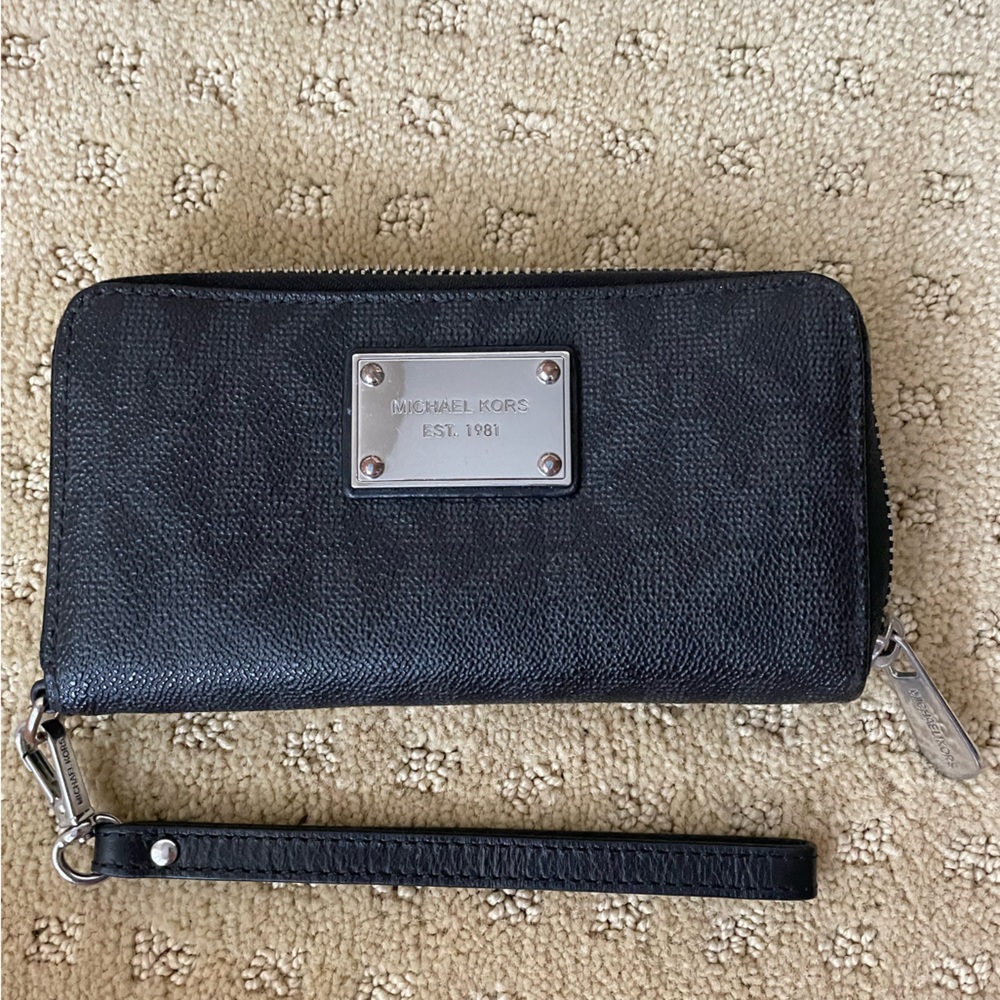 Michael kors wallet
